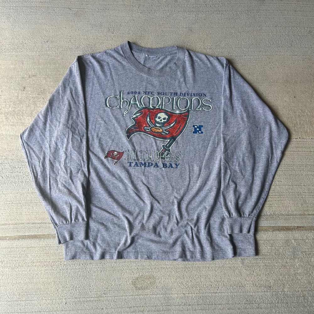 Vintage 2002 Y2K Tampa Bay Buccaneers NFC South Champions Long Sleeve